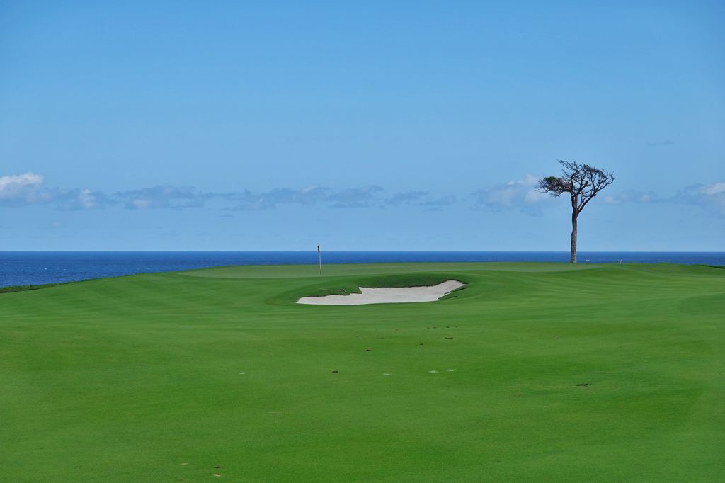 8th Hole at Playa Grande Golf & Ocean Club (380 Yard Par 4)